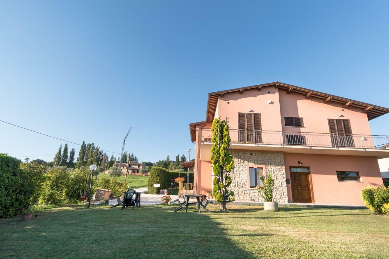 Bed & Breakfast Al Pian D'אסיסי מראה חיצוני תמונה
