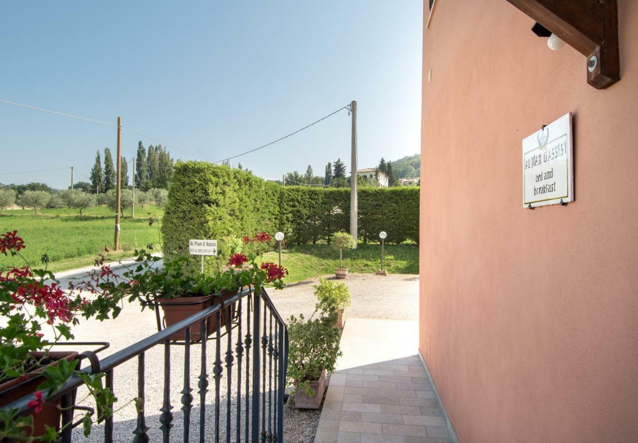 Bed & Breakfast Al Pian D'אסיסי מראה חיצוני תמונה